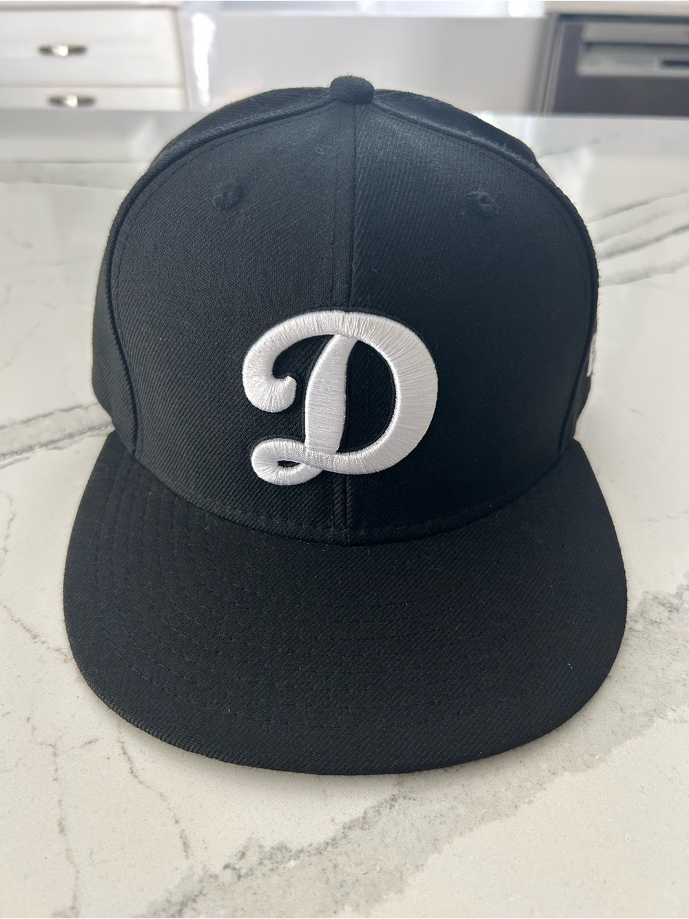 RARE New Era 59FIFTY Black “D” Fitted Hat – Size 7 1/4